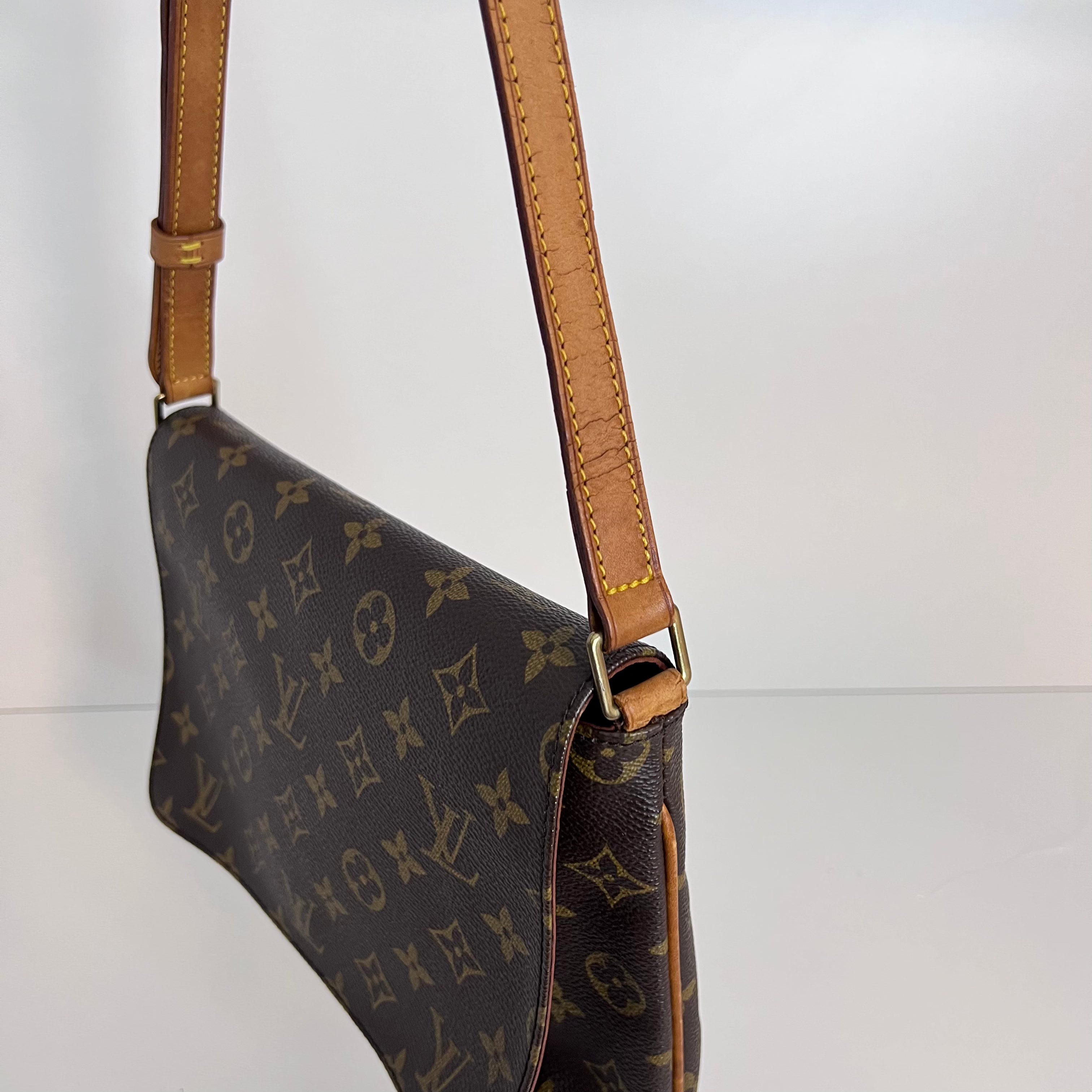 Monogram Musette Tango